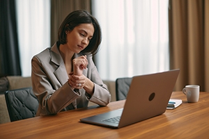 Carpal Tunnel Syndrome: Causes, Symptoms, and When Surgery Is the Answer