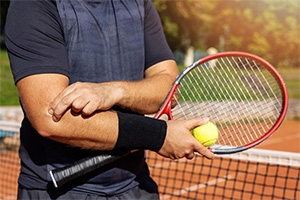 Golfer's Elbow vs. Tennis Elbow: How to Tell the Difference and What to Do Next
